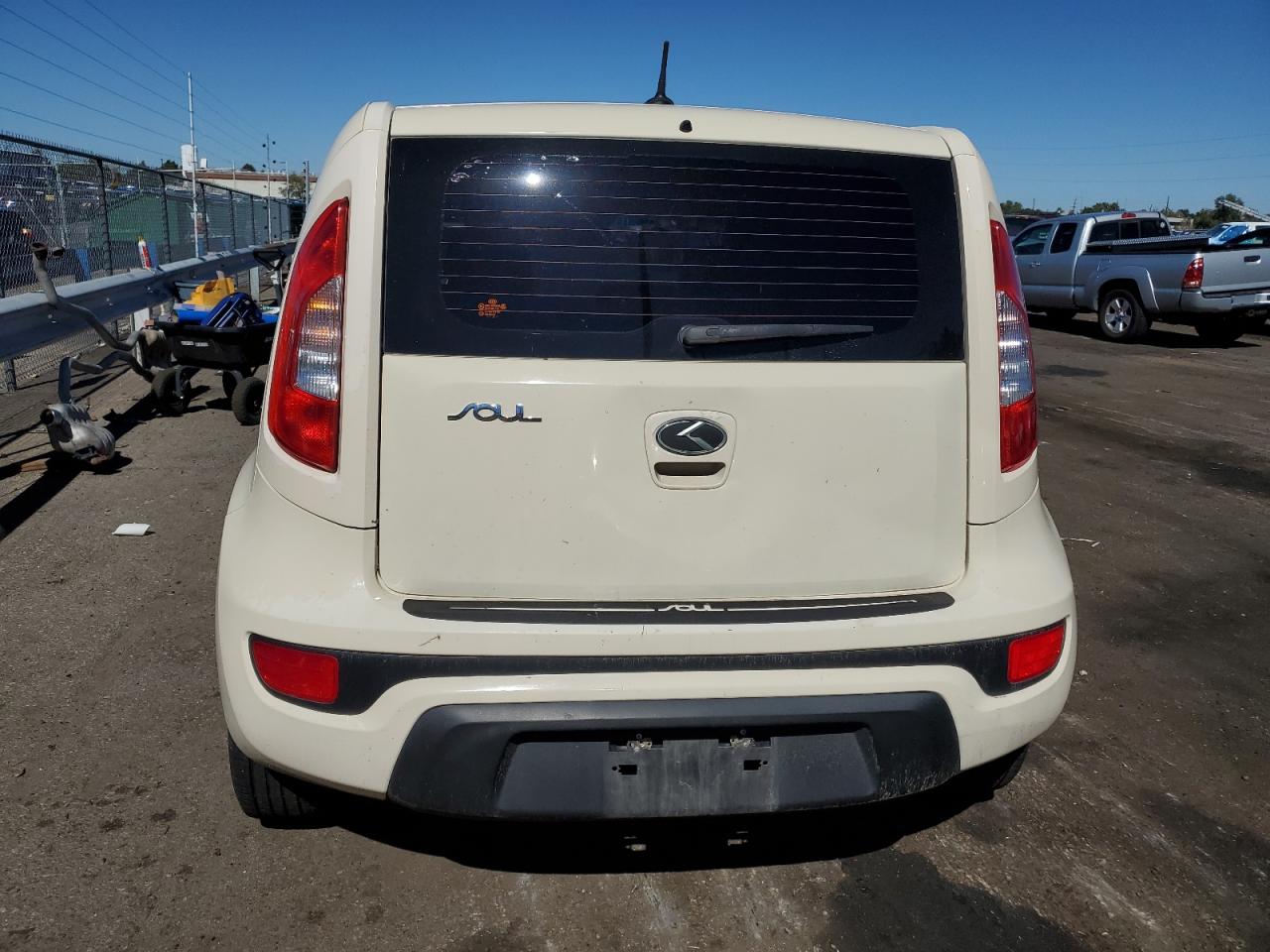 KNDJT2A51D7493864 2013 Kia Soul