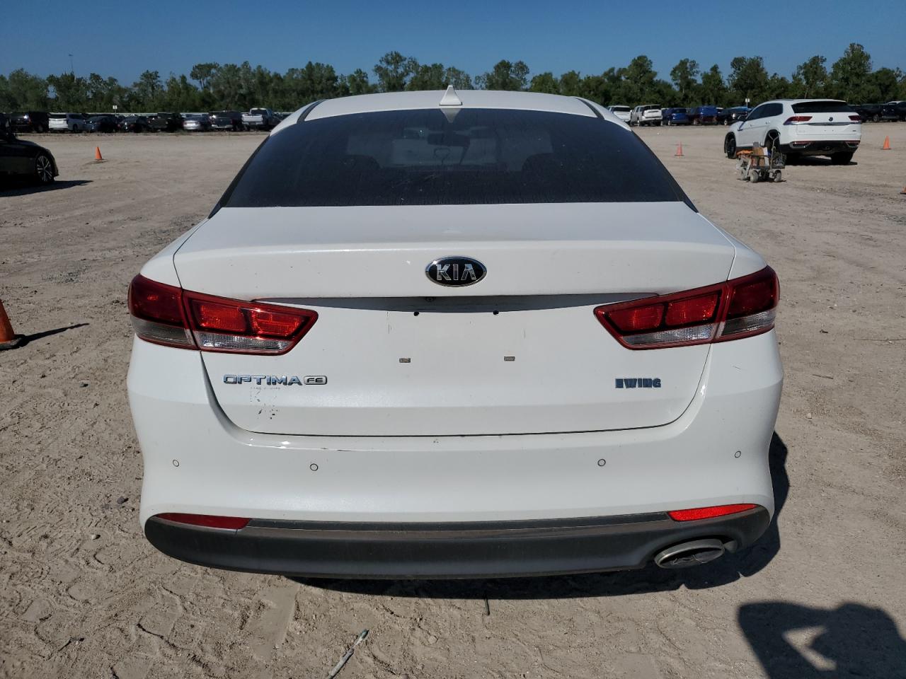 5XXGT4L37JG185294 2018 Kia Optima Lx