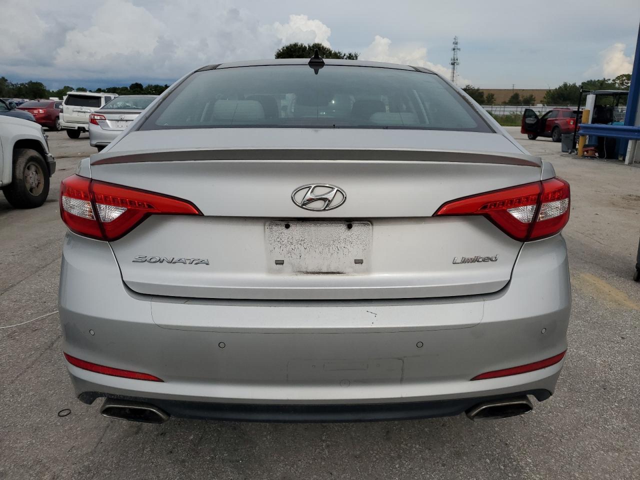 2015 Hyundai Sonata Sport VIN: 5NPE34AF2FH135810 Lot: 71263604