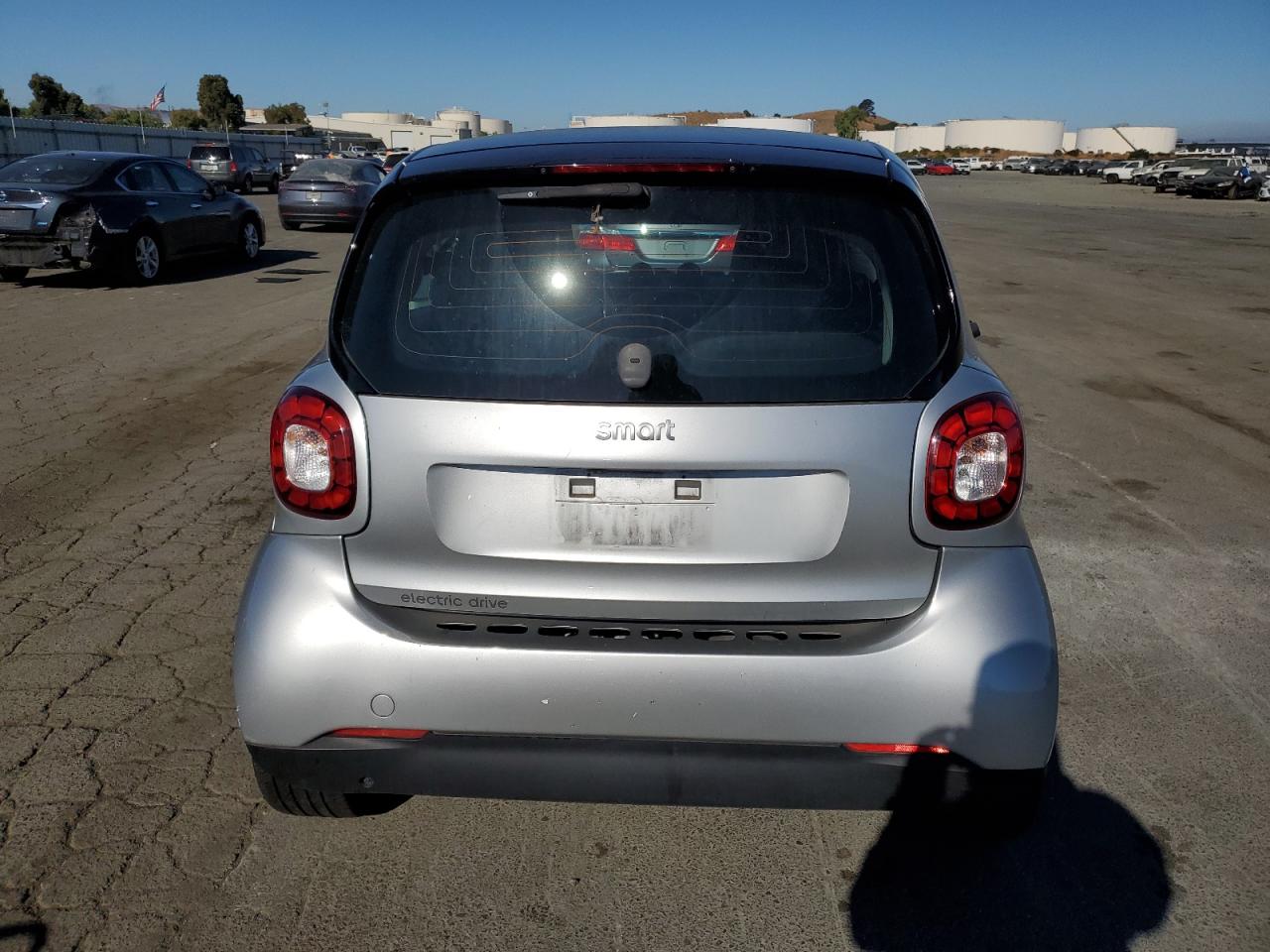 2018 Smart Fortwo VIN: WMEFJ9BA2JK265527 Lot: 70470264