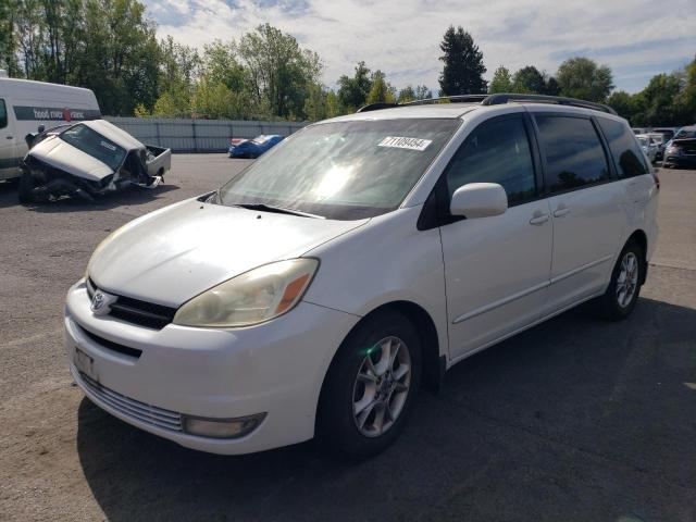 2005 Toyota Sienna Xle