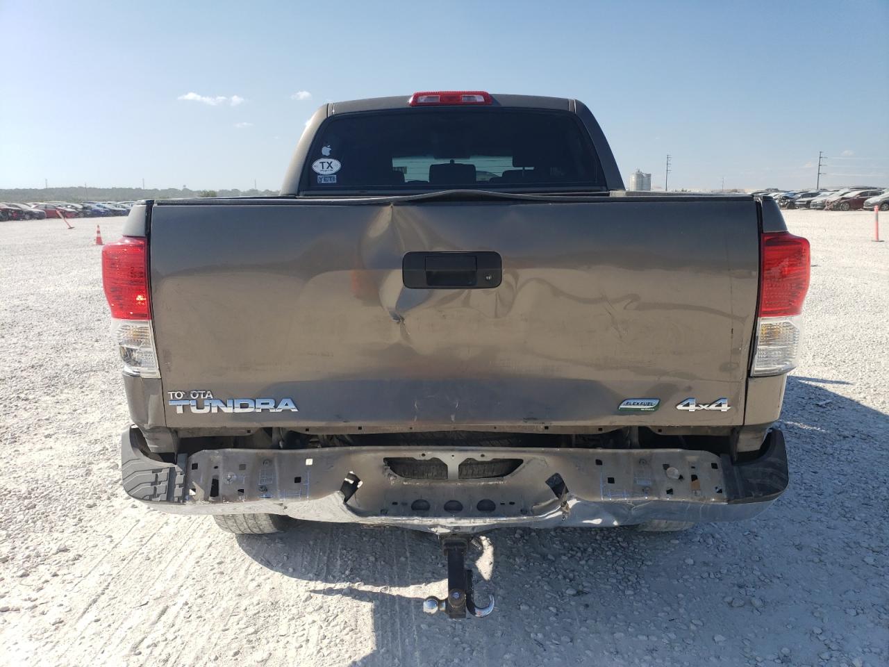 5TFDW5F18AX149942 2010 Toyota Tundra Crewmax Sr5