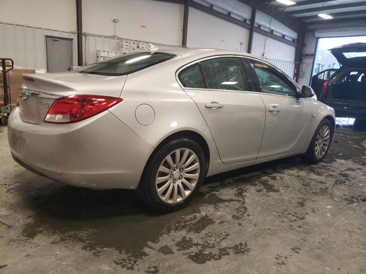 2011 Buick Regal - Image 3