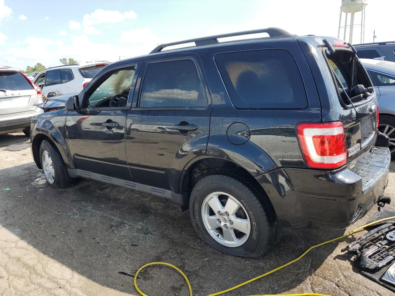 2011 Ford Escape - Image 2