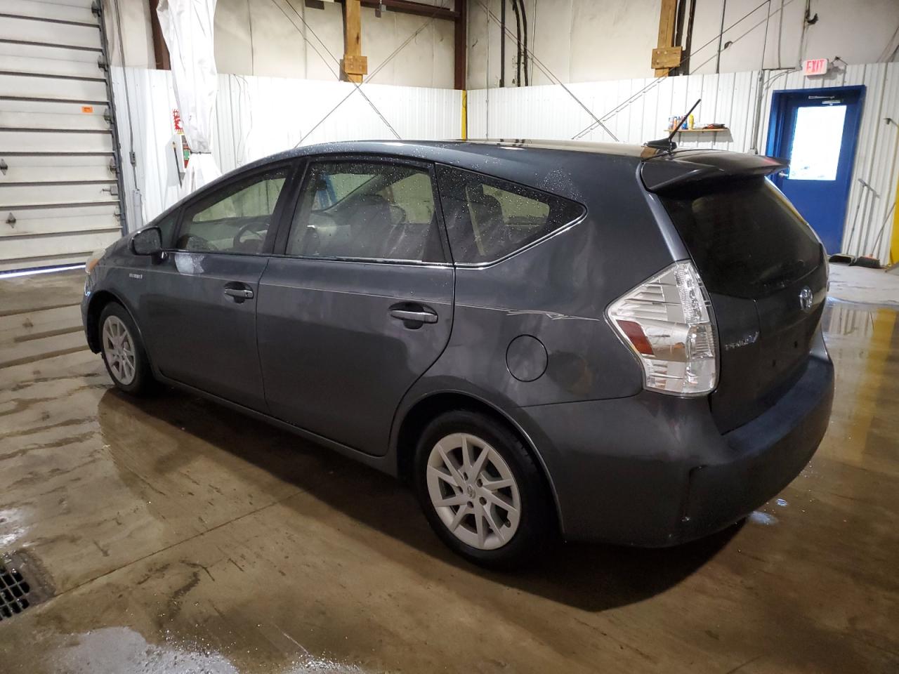 VIN JTDZN3EU1D3246002 2013 TOYOTA PRIUS no.2