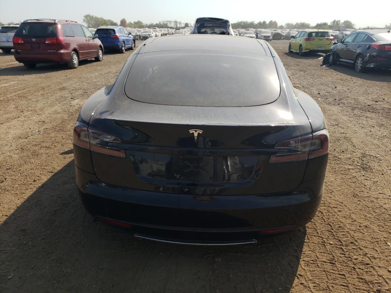 2013 Tesla Model S VIN: 5YJSA1AC5DFP10748 Lot: 70975494