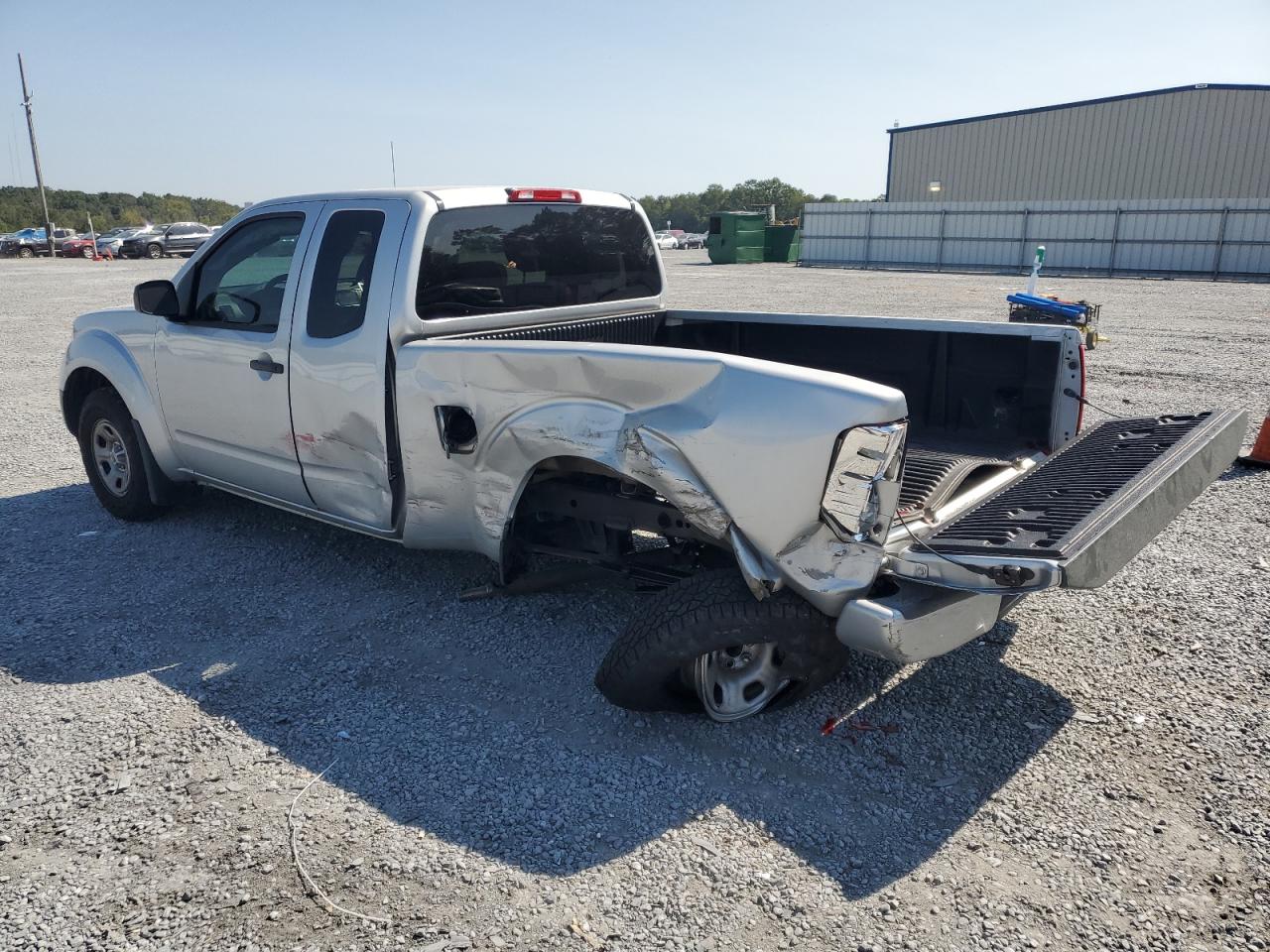 1N6BD0CT8JN764179 2018 NISSAN NAVARA - Image 2