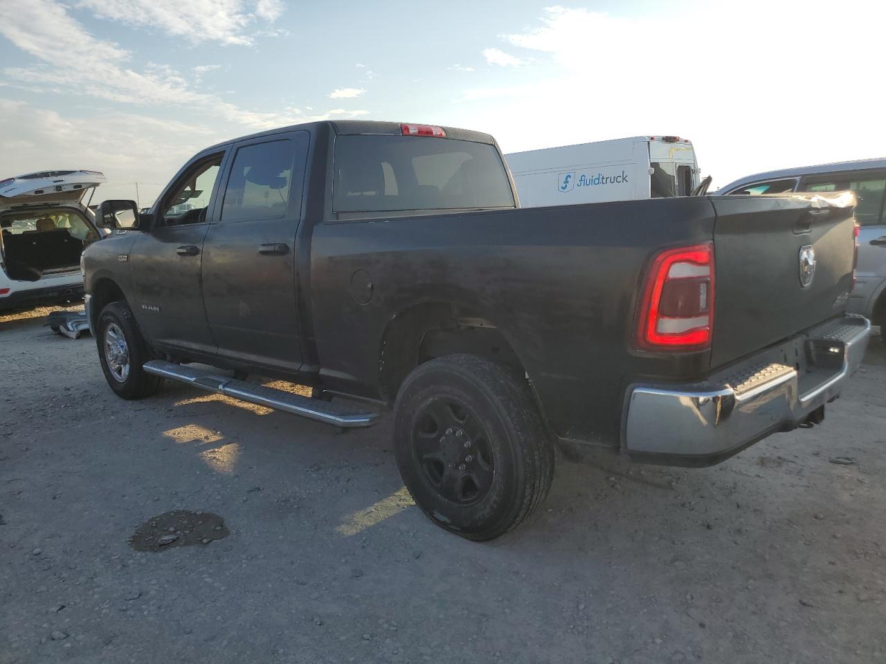 VIN 3C6UR5CJXKG720999 2019 RAM 2500 no.2