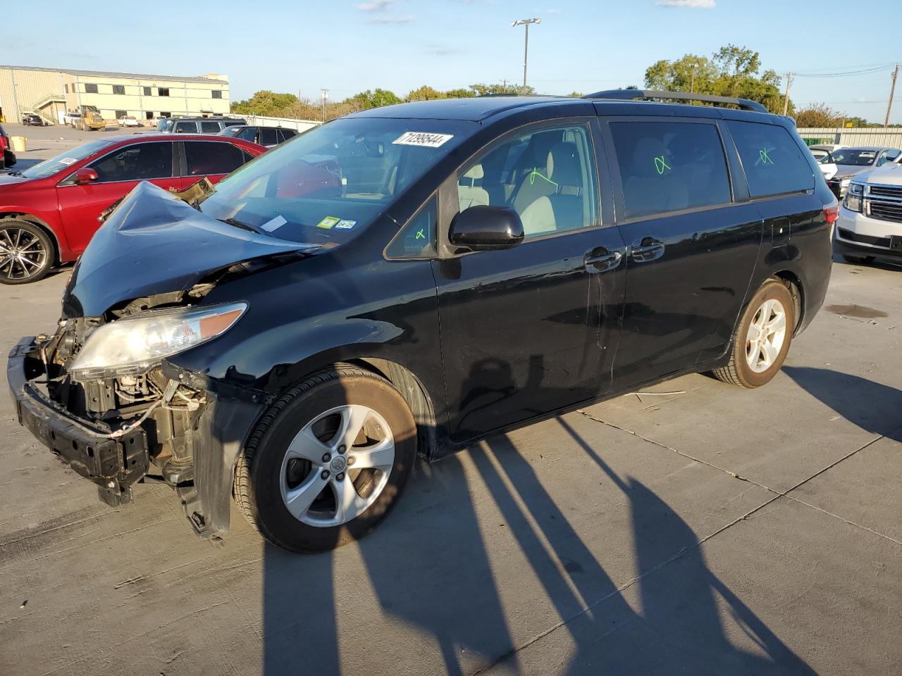 5TDKK3DC1GS721251 2016 TOYOTA SIENNA - Image 1