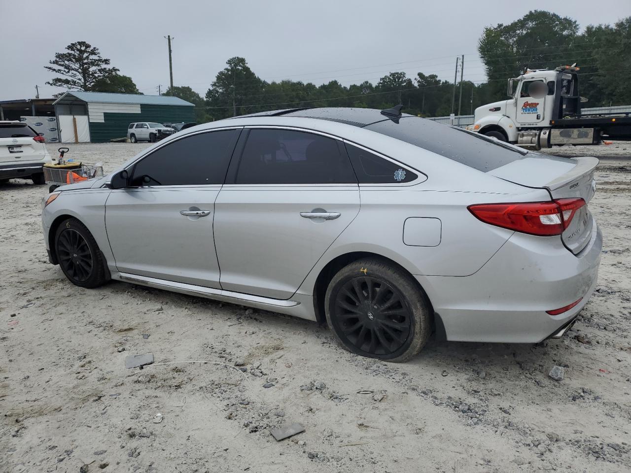 2015 Hyundai Sonata - Image 2