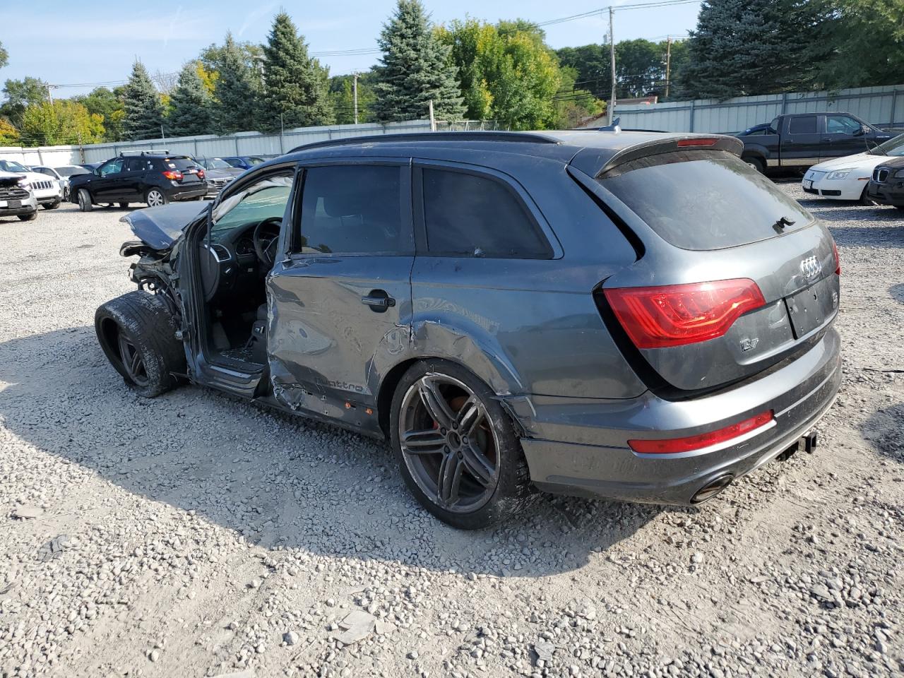 2015 Audi Q7 - Image 2