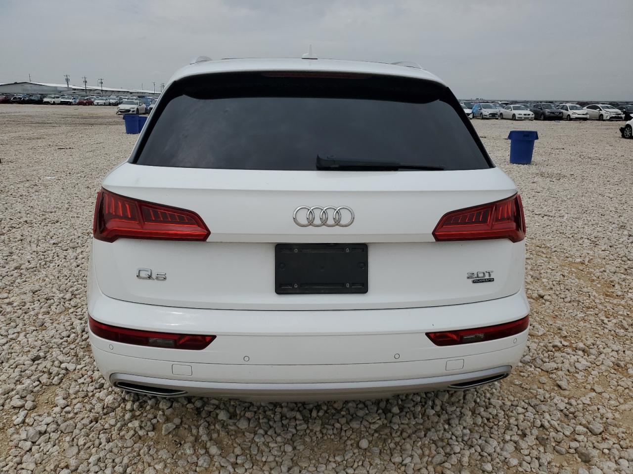 WA1BNAFY2J2041260 2018 Audi Q5 Premium Plus