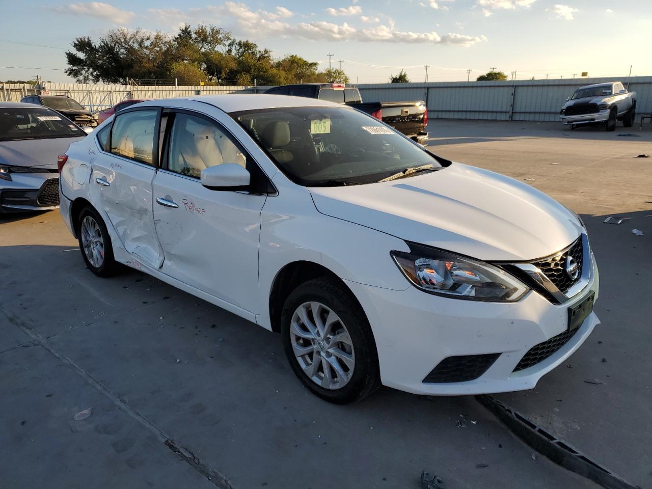 VIN 3N1AB7AP0KL610346 2019 NISSAN SENTRA no.4