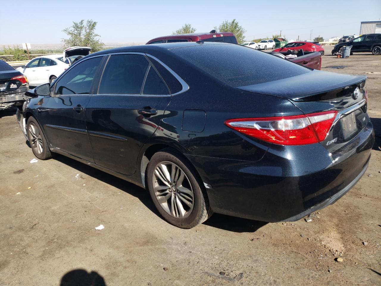 4T1BF1FK3FU873289 2015 TOYOTA CAMRY - Image 2