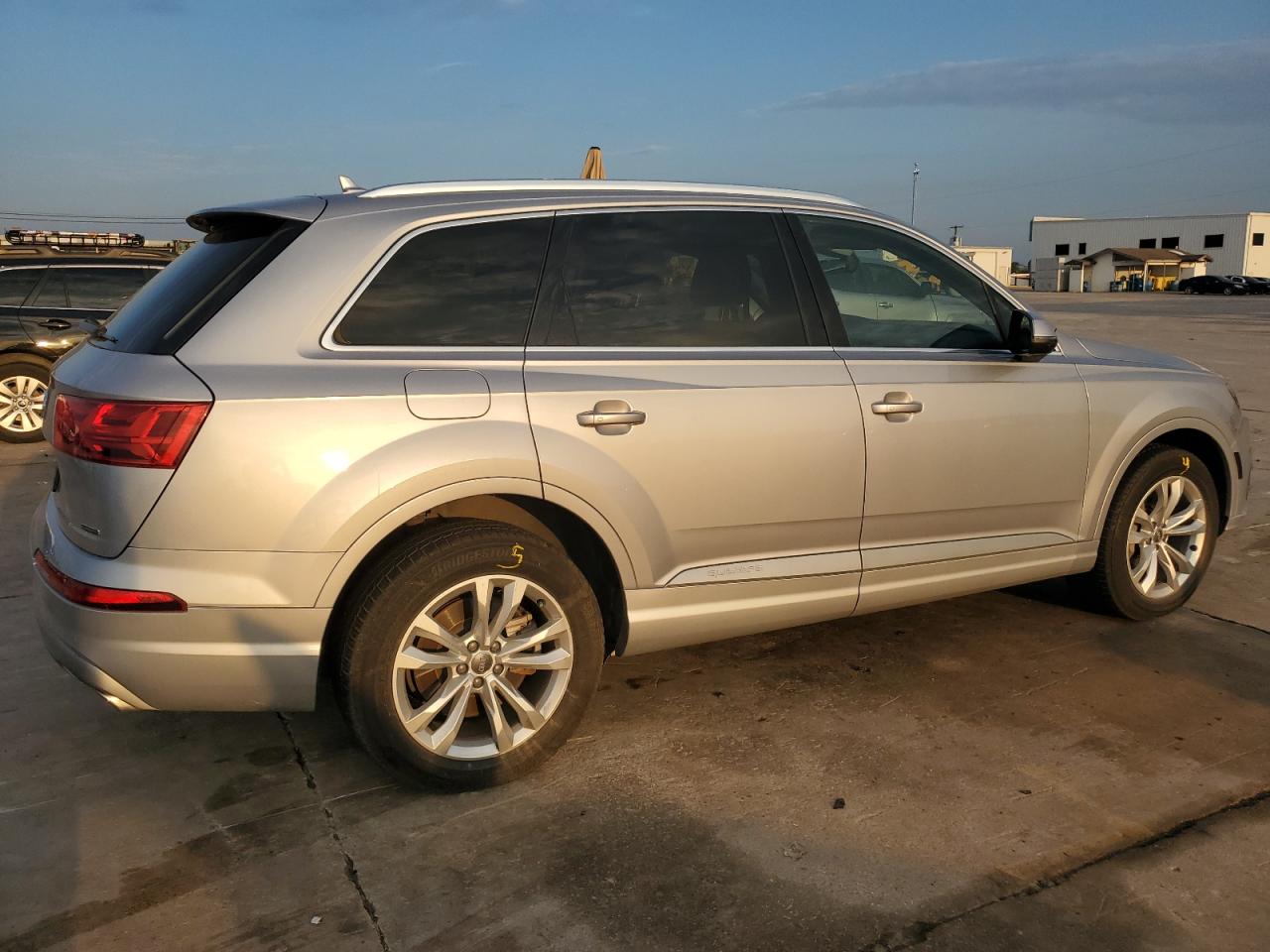 WA1LAAF74KD044433 2019 Audi Q7 Premium Plus