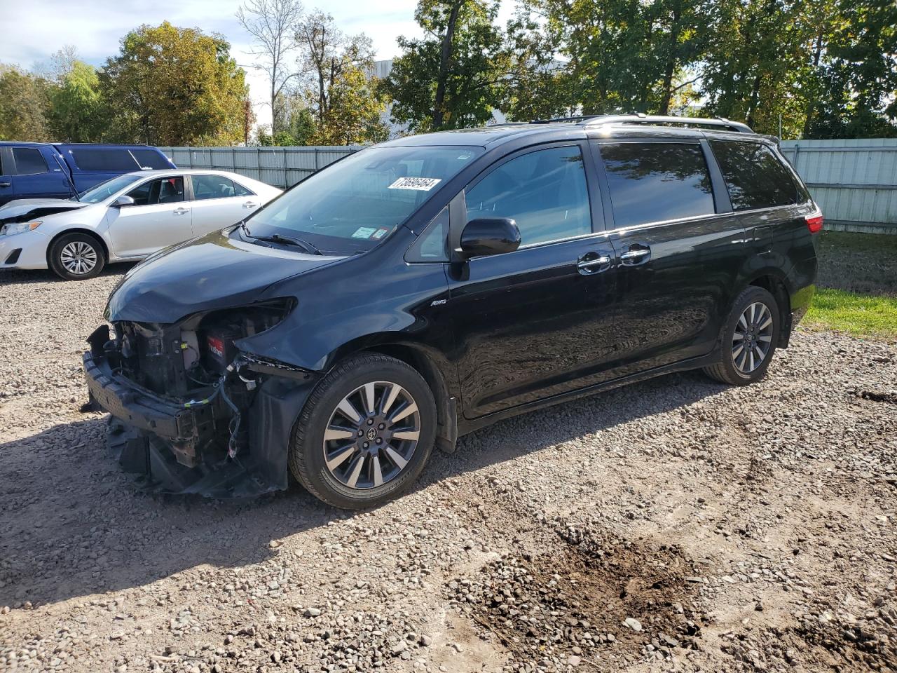 5TDDZ3DC6JS208315 2018 TOYOTA SIENNA - Image 1