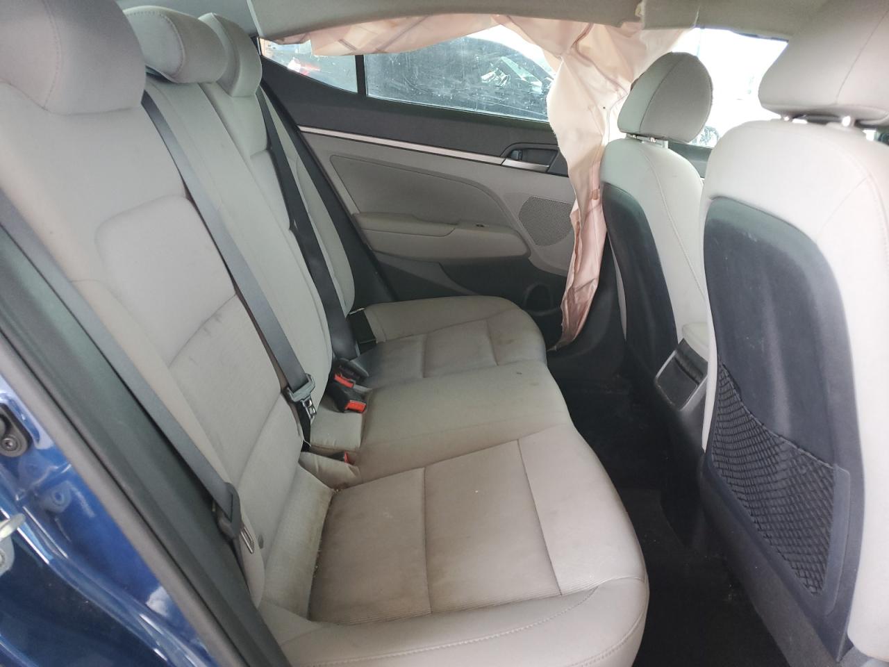 2018 Hyundai Elantra - Image 10