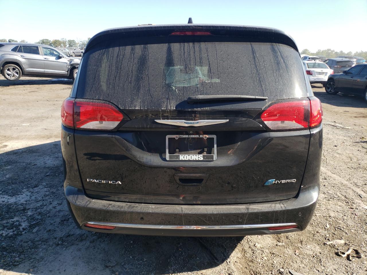 2C4RC1N75JR105117 2018 Chrysler Pacifica Hybrid Limited