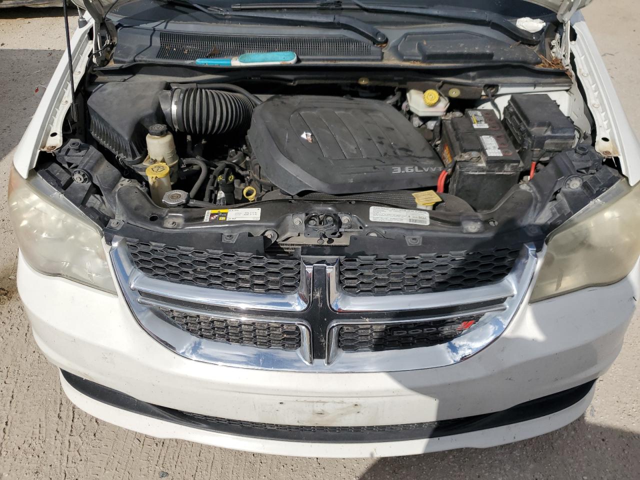 2013 Dodge Caravan - Image 12