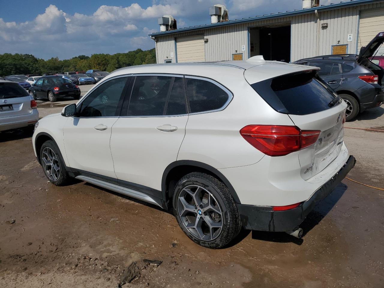 WBXHT3C37J3H31029 2018 BMW X1 - Image 2