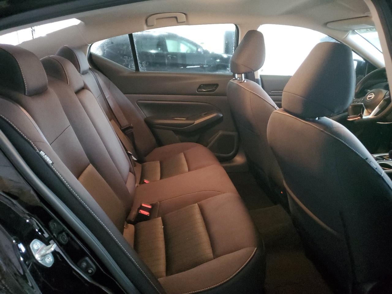 2024 Nissan Altima - Image 10