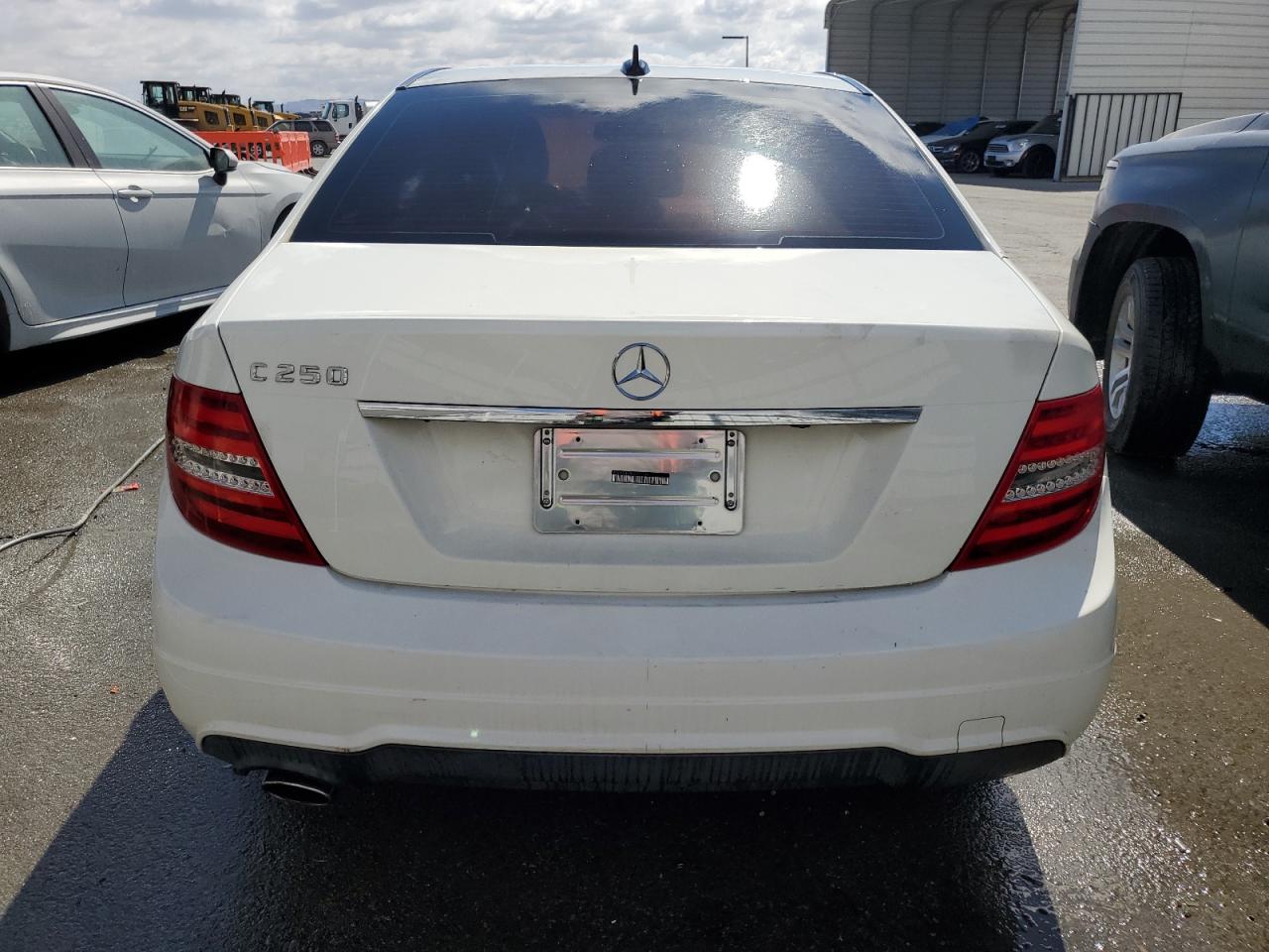 2012 Mercedes-Benz C 250 VIN: WDDGF4HB2CR213161 Lot: 72088734