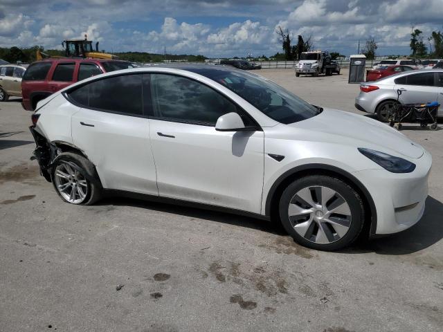  TESLA MODEL Y 2021 Белый