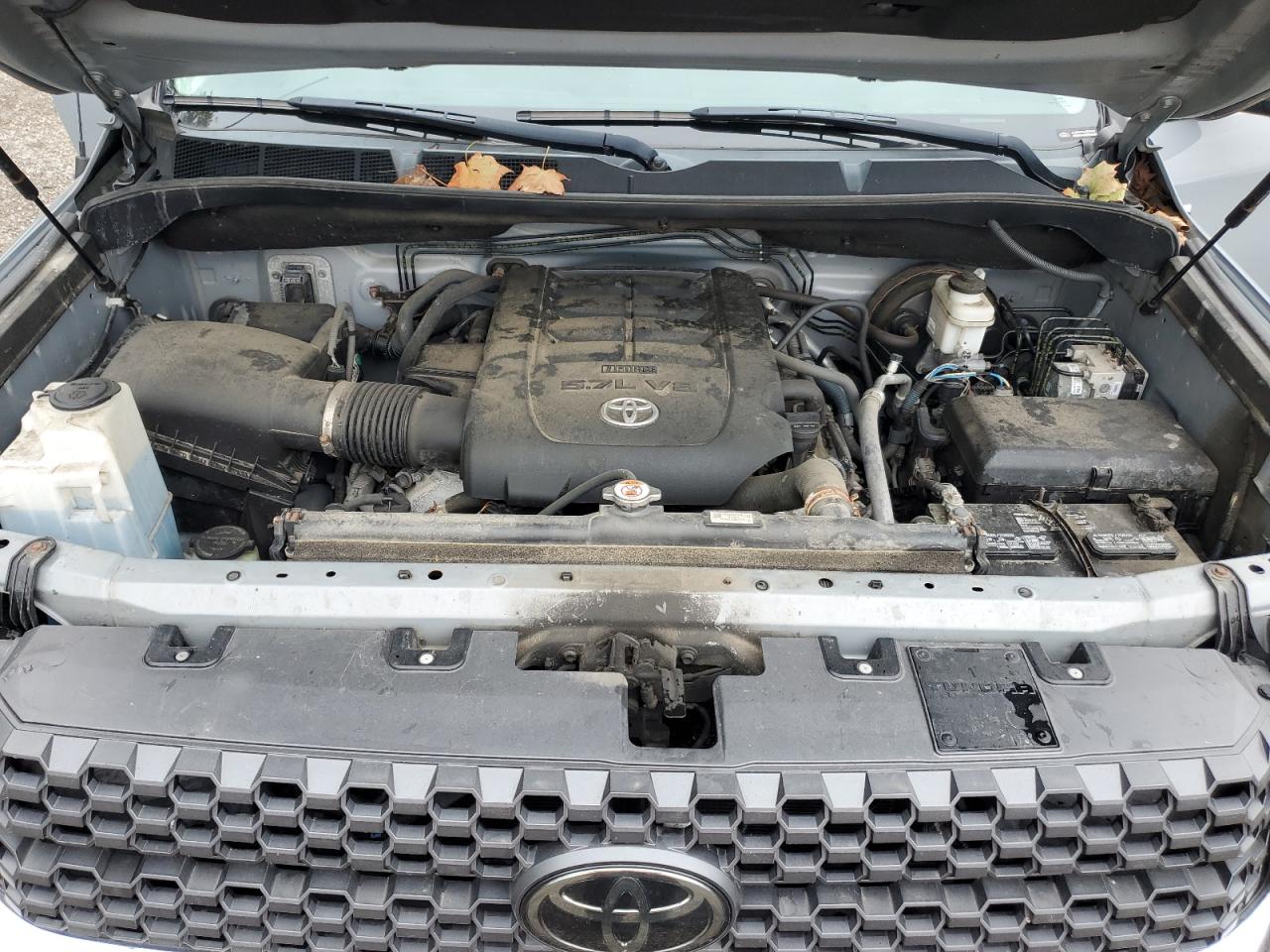 5TFUY5F12JX691046 2018 Toyota Tundra Double Cab Sr