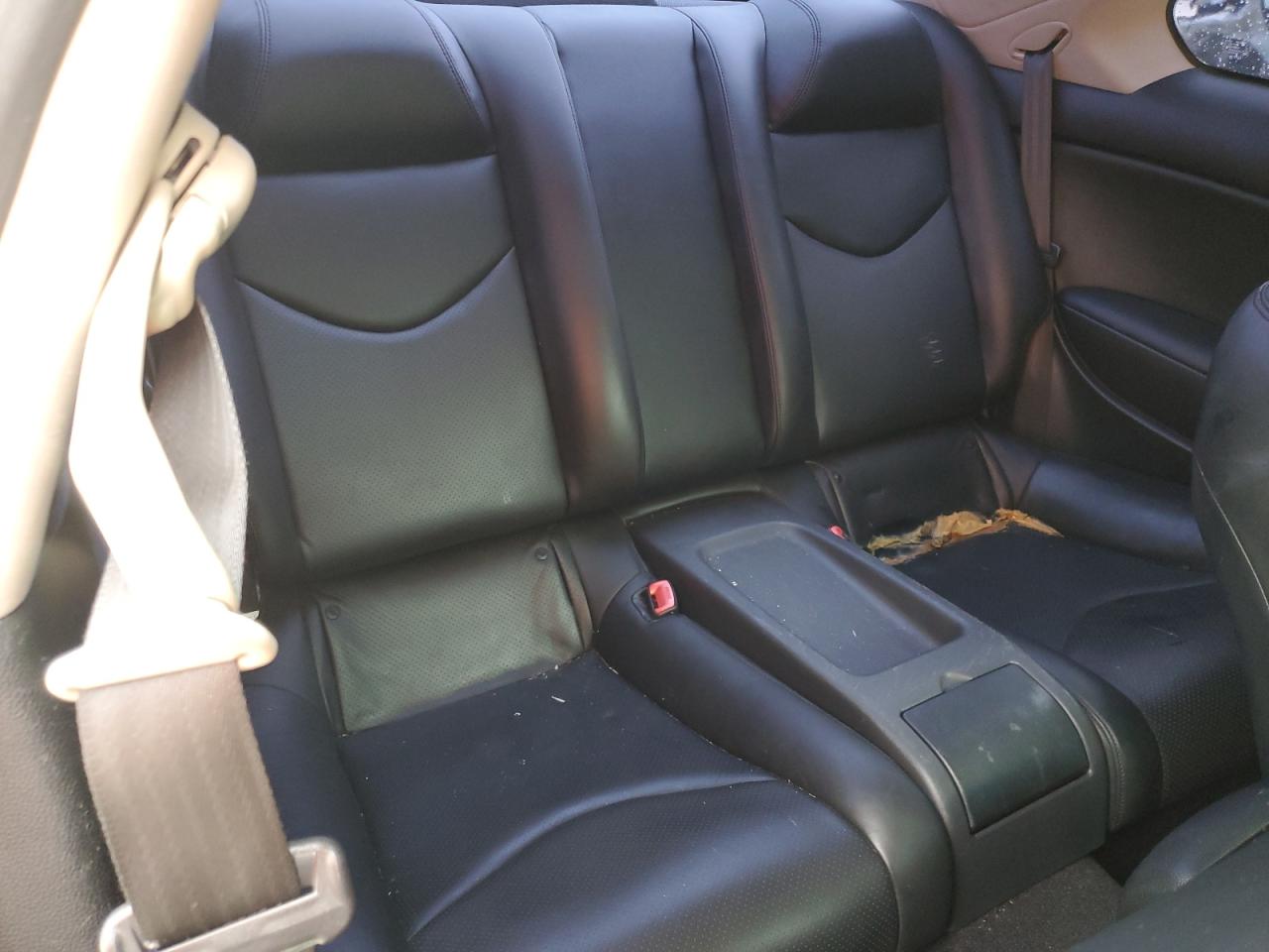 2012 Infiniti G - Image 10