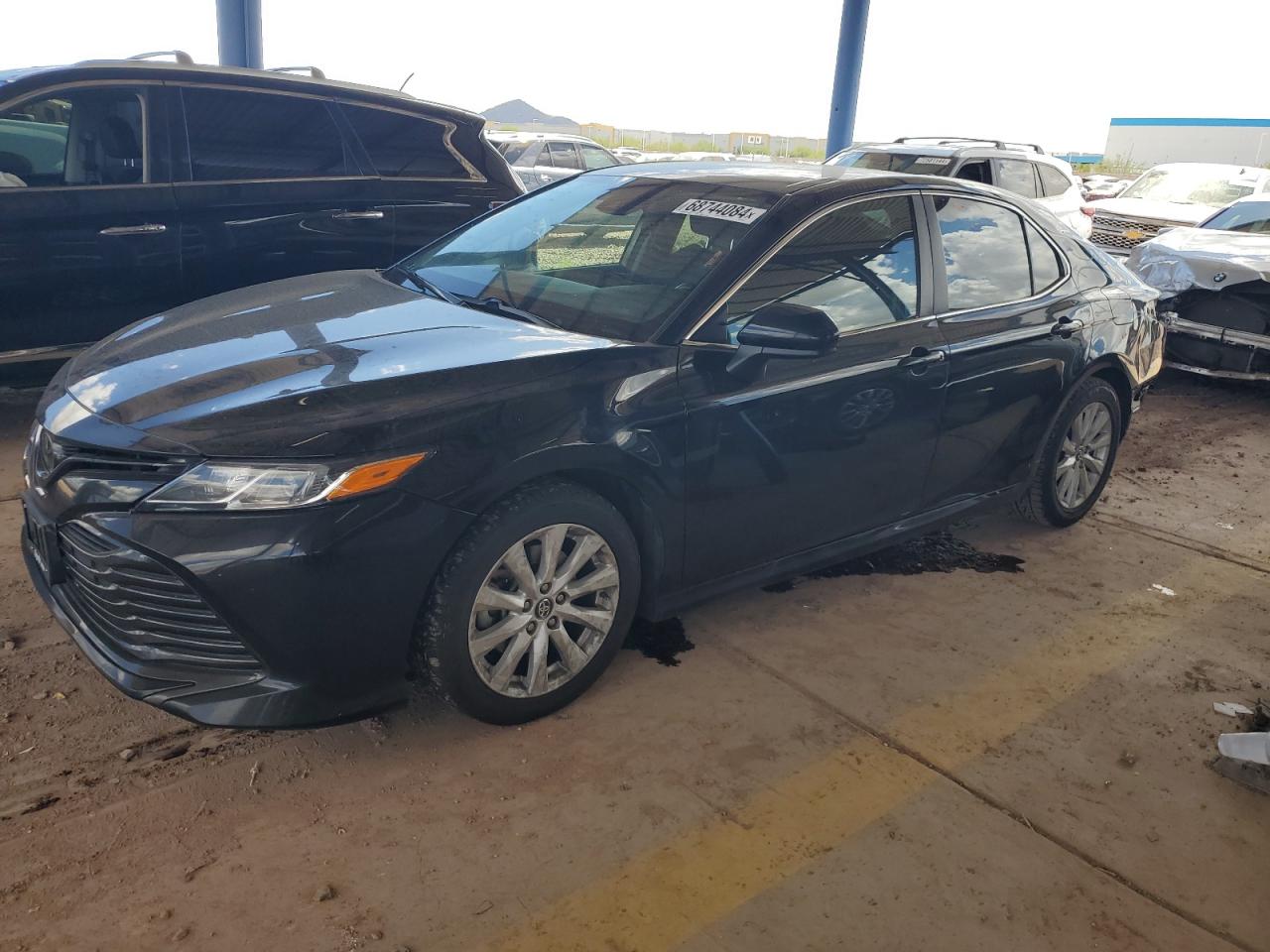 4T1B11HK3KU682722 2019 TOYOTA CAMRY - Image 1