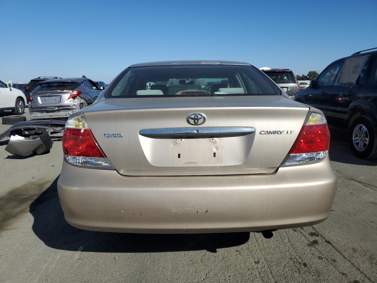 2005 Toyota Camry Le VIN: 4T1BE30K15U981027 Lot: 73694254