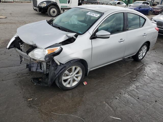  NISSAN VERSA 2016 Сріблястий