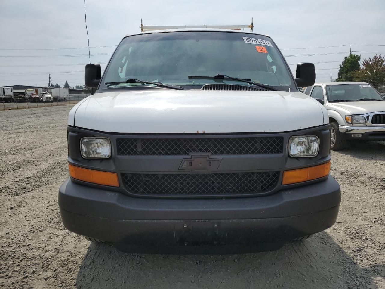 1GCWGAFF0G1250124 2016 Chevrolet Express G2500