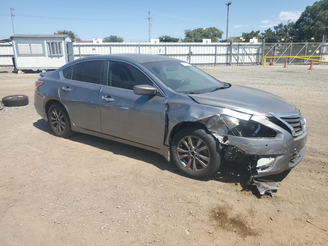 2015 Nissan Altima - Image 4