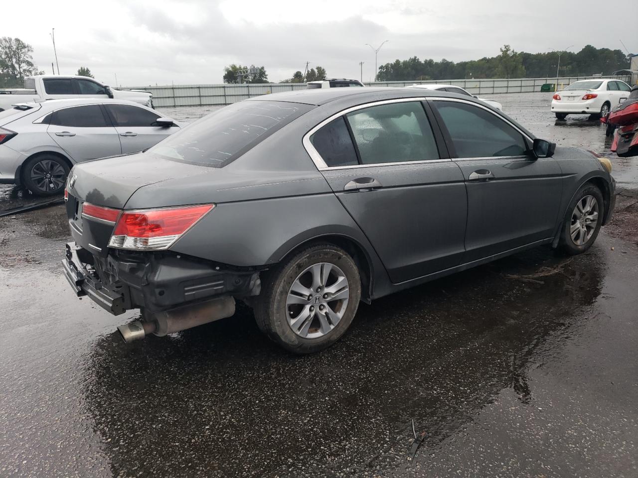 1HGCP2F60BA085811 2011 Honda Accord Se