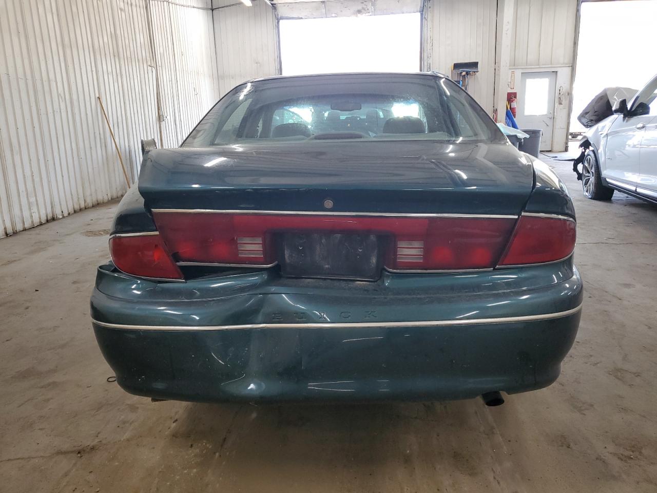 2G4WS52J8Y1299014 2000 Buick Century Custom