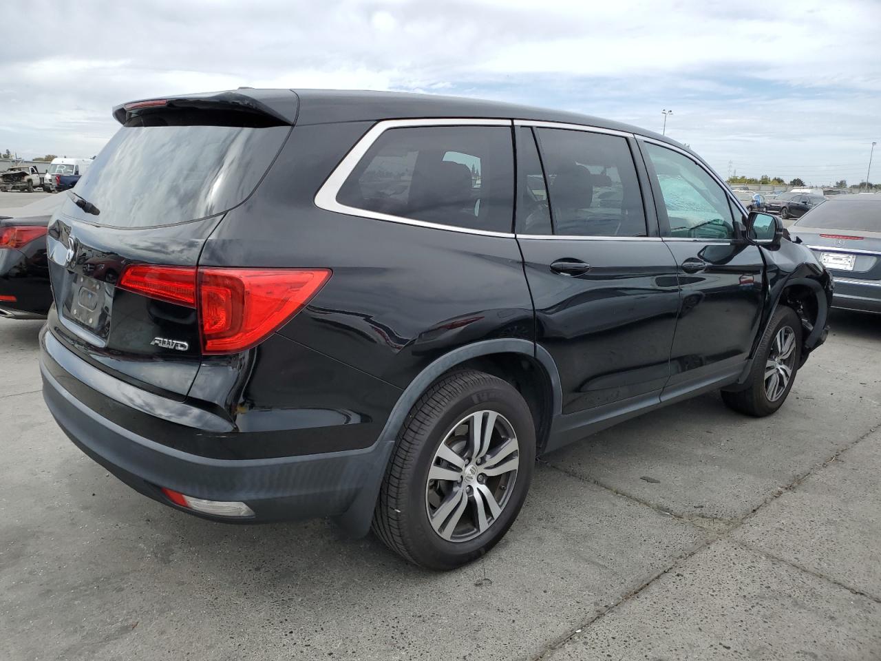 2018 Honda Pilot Exl VIN: 5FNYF6H55JB027833 Lot: 72195374