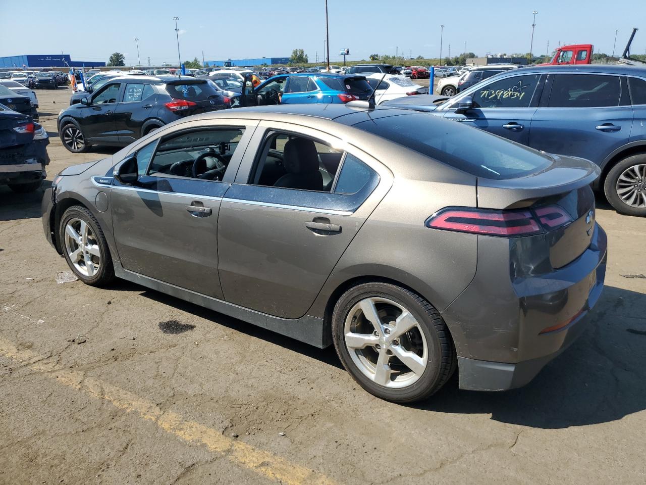 2015 Chevrolet Volt - Image 2