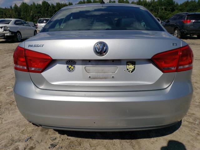  VOLKSWAGEN PASSAT 2013 Сріблястий