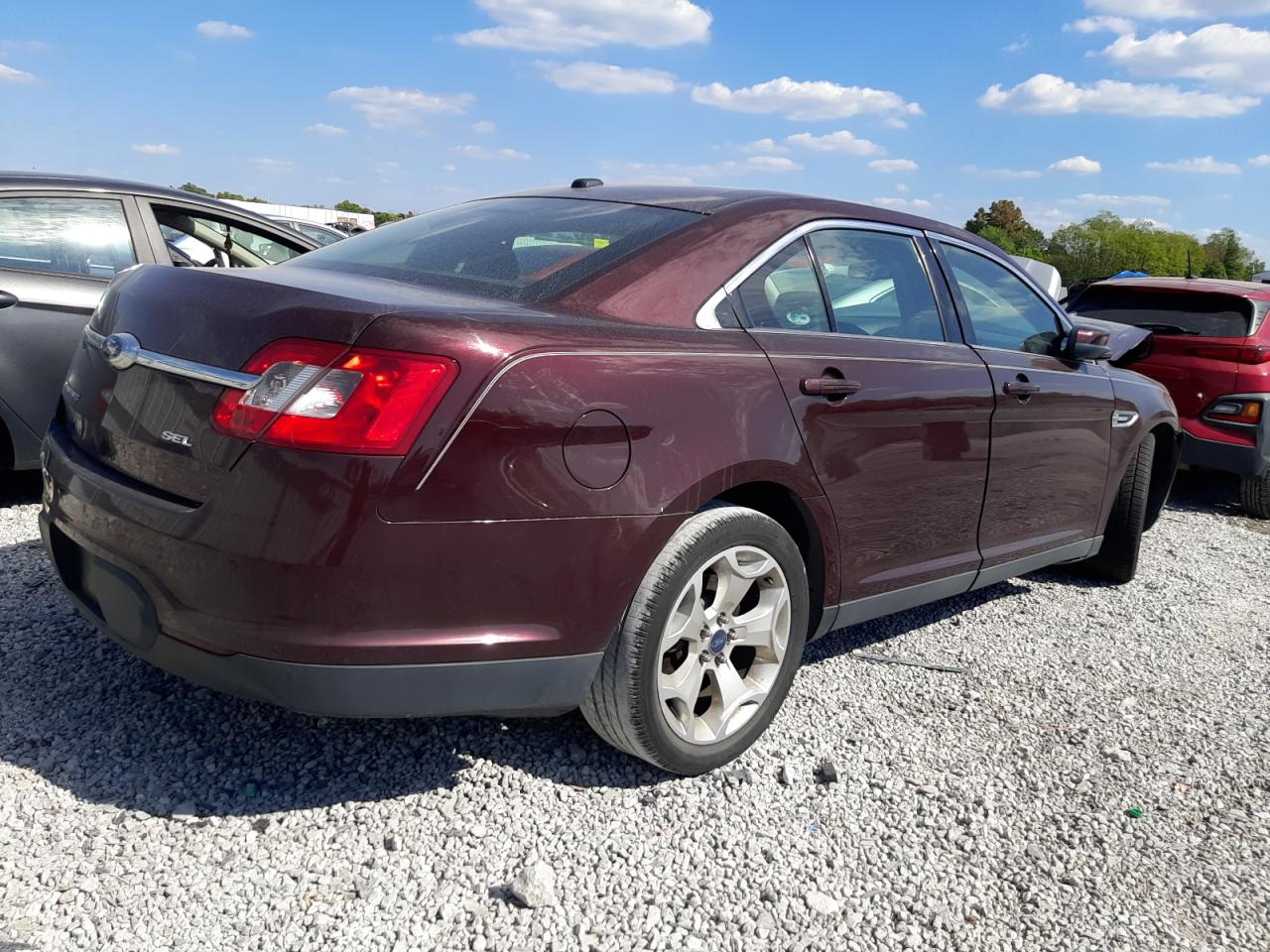 2011 Ford Taurus - Image 3