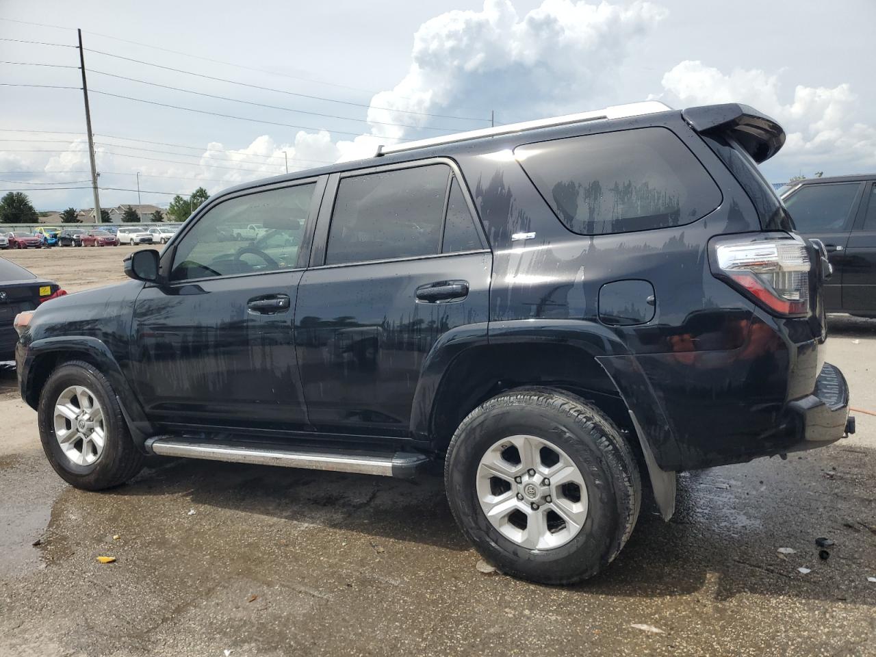 JTEZU5JRXH5154831 2017 Toyota 4Runner Sr5