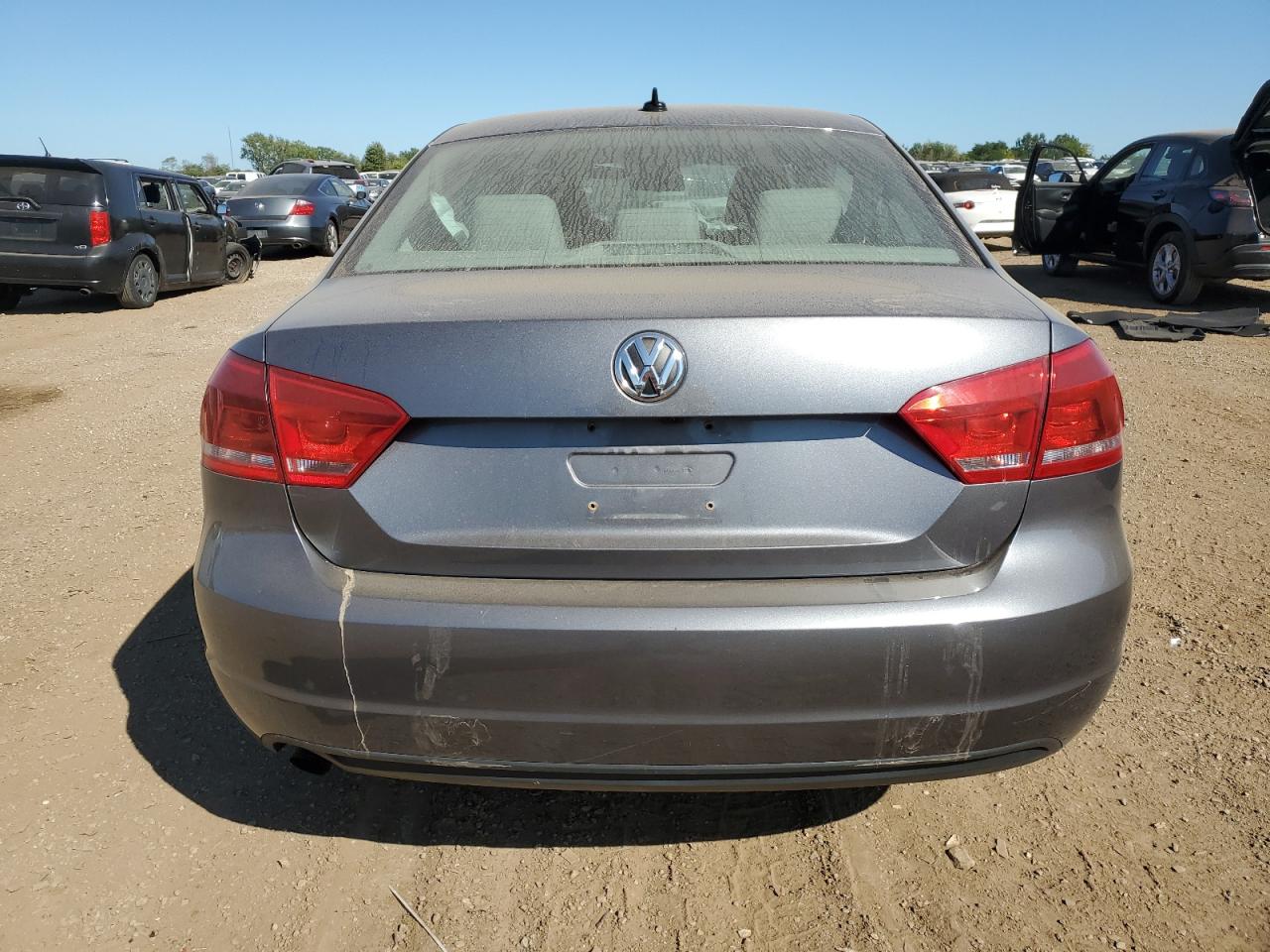 1VWAT7A31FC120911 2015 Volkswagen Passat S