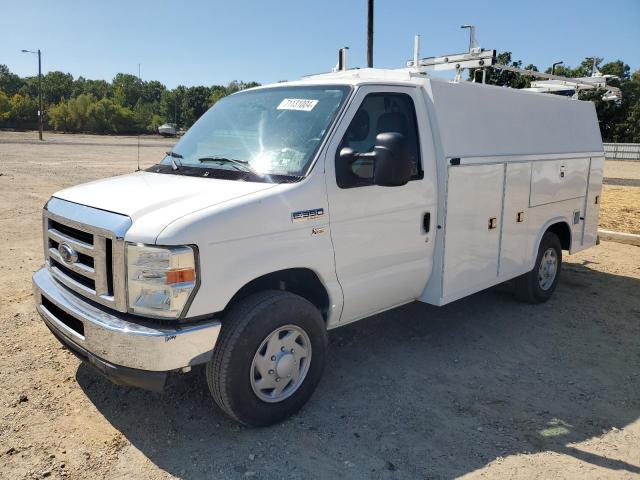 2009 Ford Econoline E350 Super Duty Cutaway Van