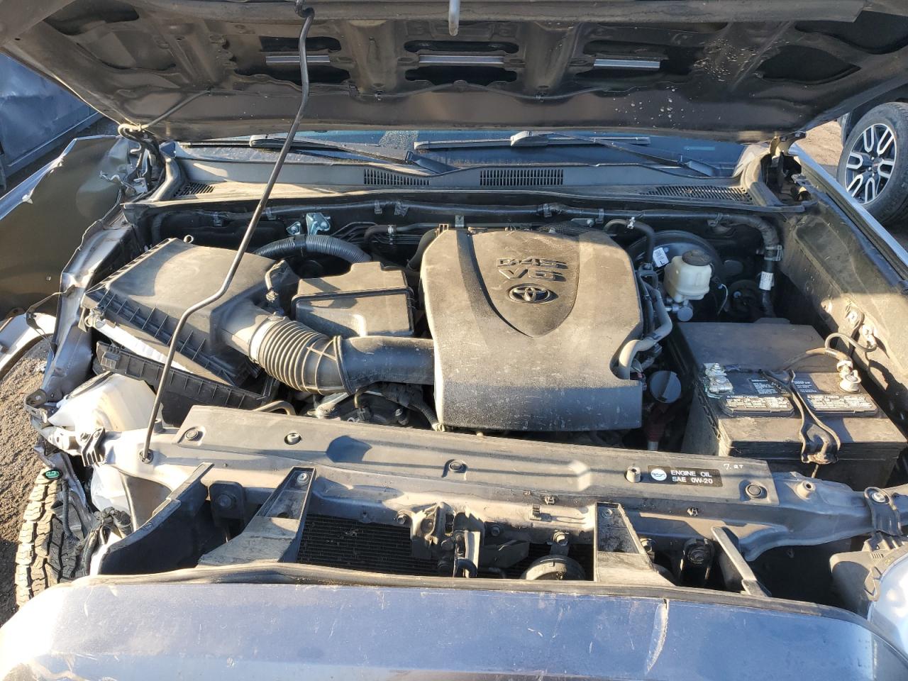 2017 Toyota Tacoma - Image 11