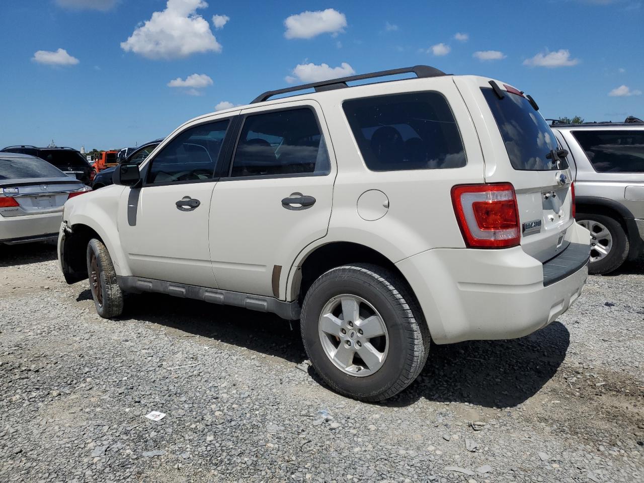 2010 Ford Escape - Image 2