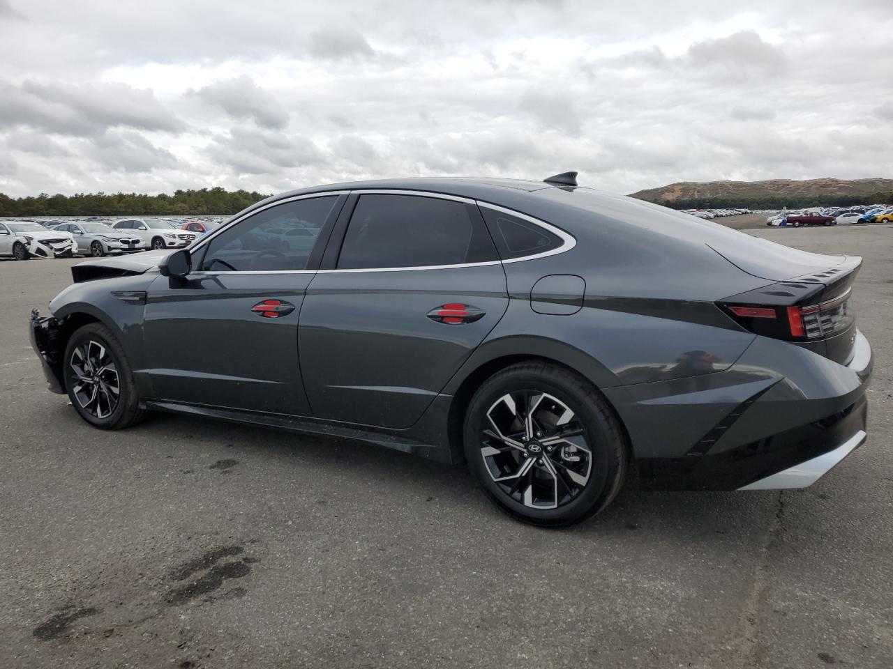 2024 Hyundai Sonata - Image 2