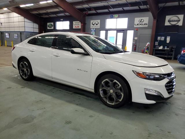 1G1ZD5ST0NF174096 Chevrolet Malibu LT 4