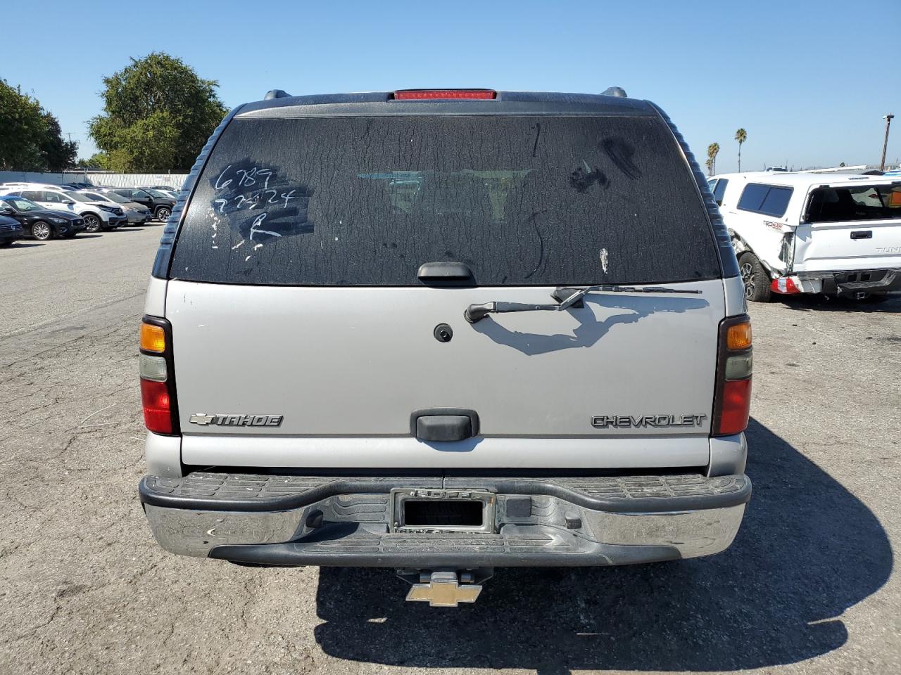 2005 Chevrolet Tahoe C1500 VIN: 1GNEC13V85J255188 Lot: 73758614