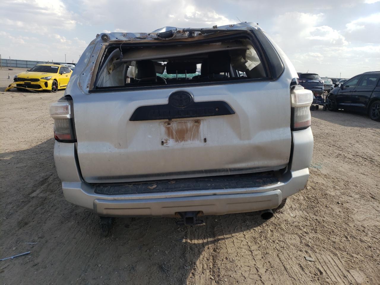 JTEBU5JRXK5679543 2019 Toyota 4Runner Sr5