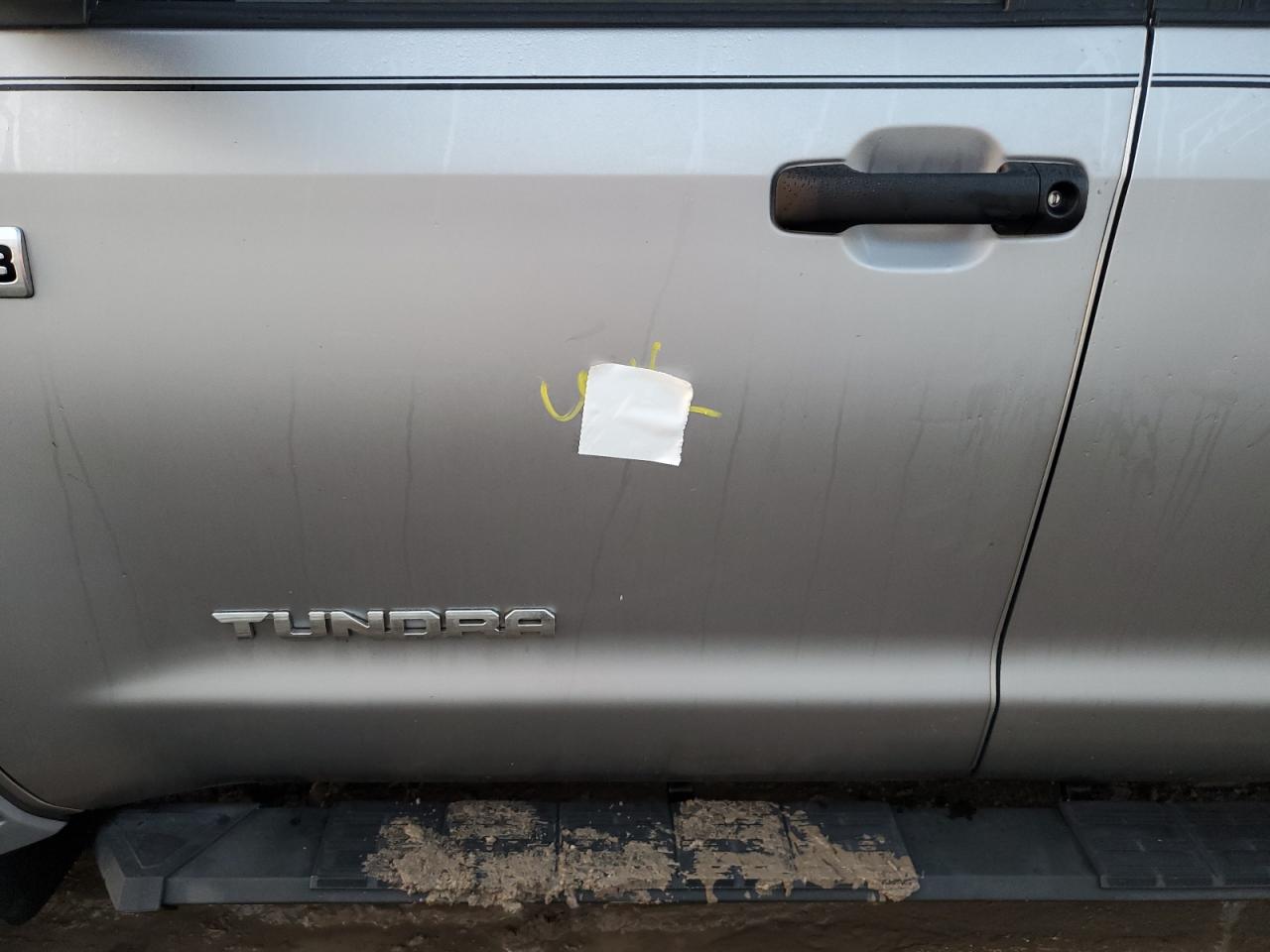 5TFRY5F10JX238033 2018 Toyota Tundra Double Cab Sr